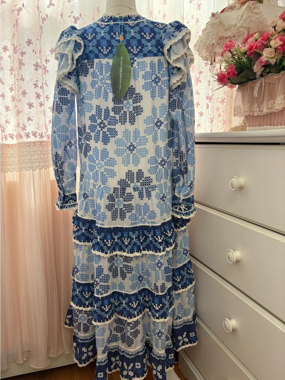 Farm Rio Off-White Stitched Flowers And Girls Midi Dress - Picture 7 of 11